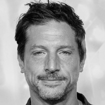 Simon Rex